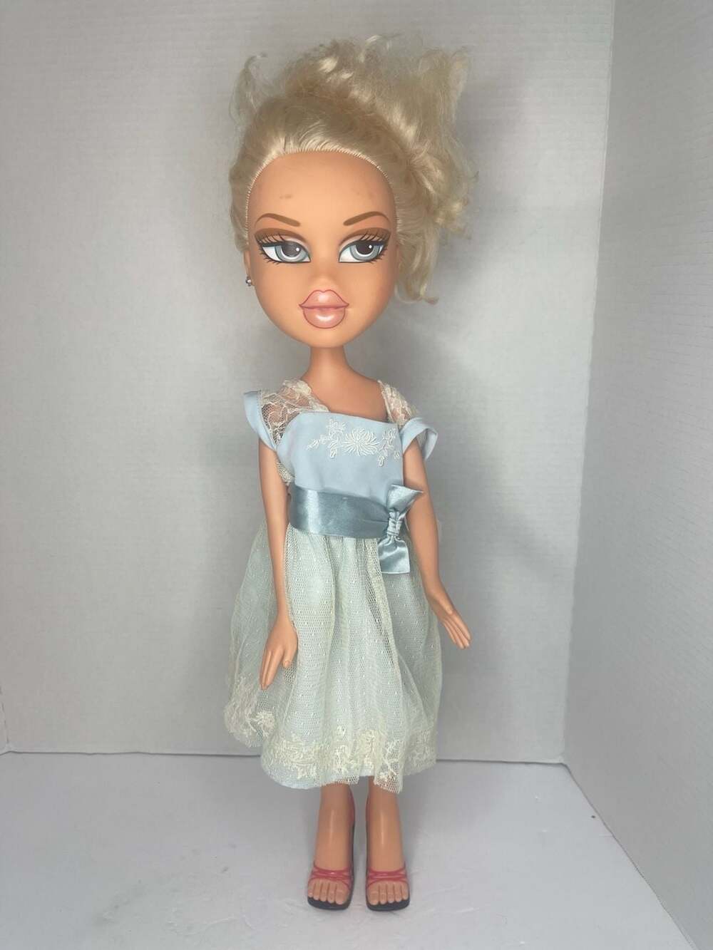 Bratz Cloe Doll In Blue Lace Dress And Red Heels 22” Excellent Used Shape